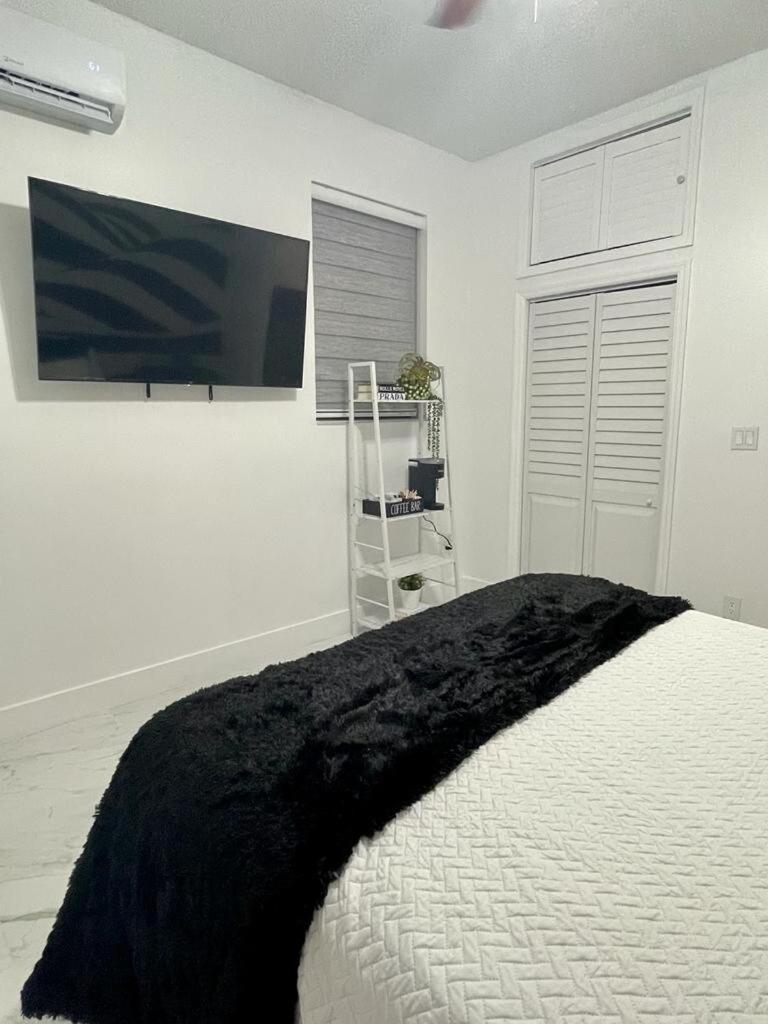 וסט פאלם ביץ' Cozy Studio, Prime Location, Remodeled, 1 Parking מראה חיצוני תמונה