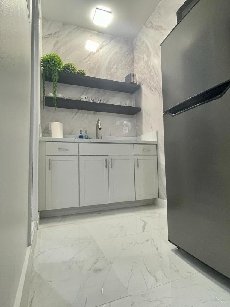 וסט פאלם ביץ' Cozy Studio, Prime Location, Remodeled, 1 Parking מראה חיצוני תמונה