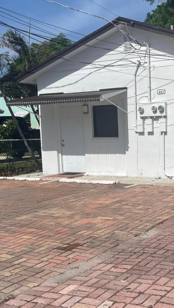 וסט פאלם ביץ' Cozy Studio, Prime Location, Remodeled, 1 Parking מראה חיצוני תמונה